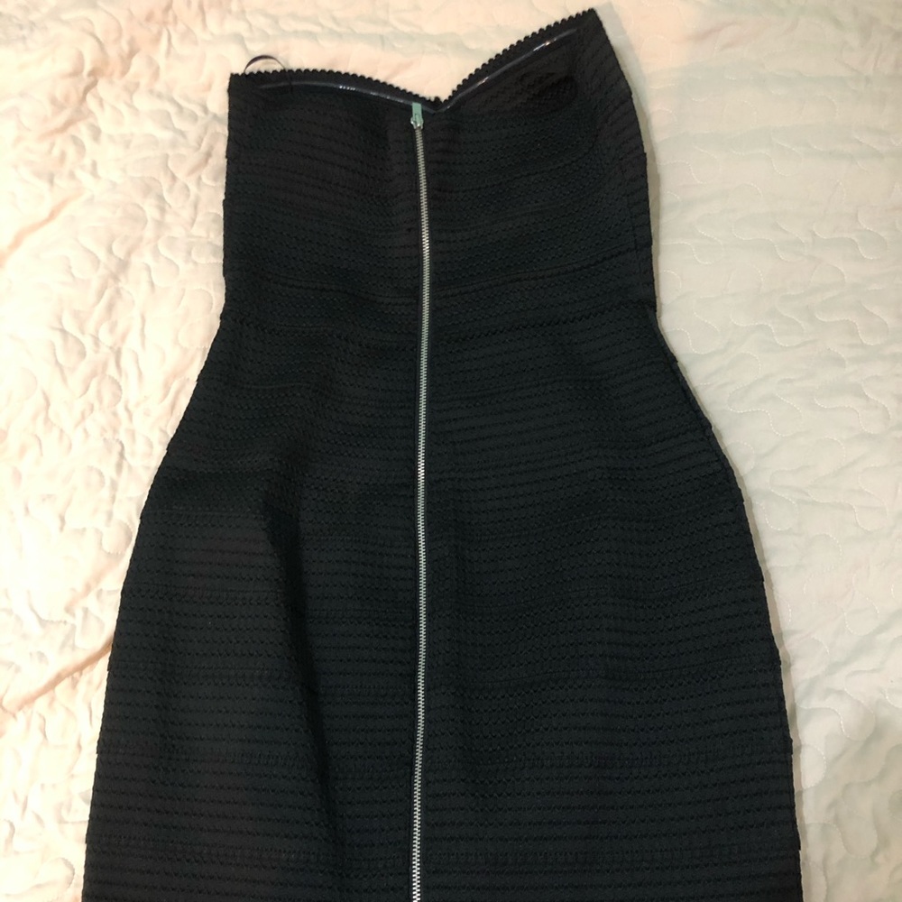 Dress - Picture 3 of 4